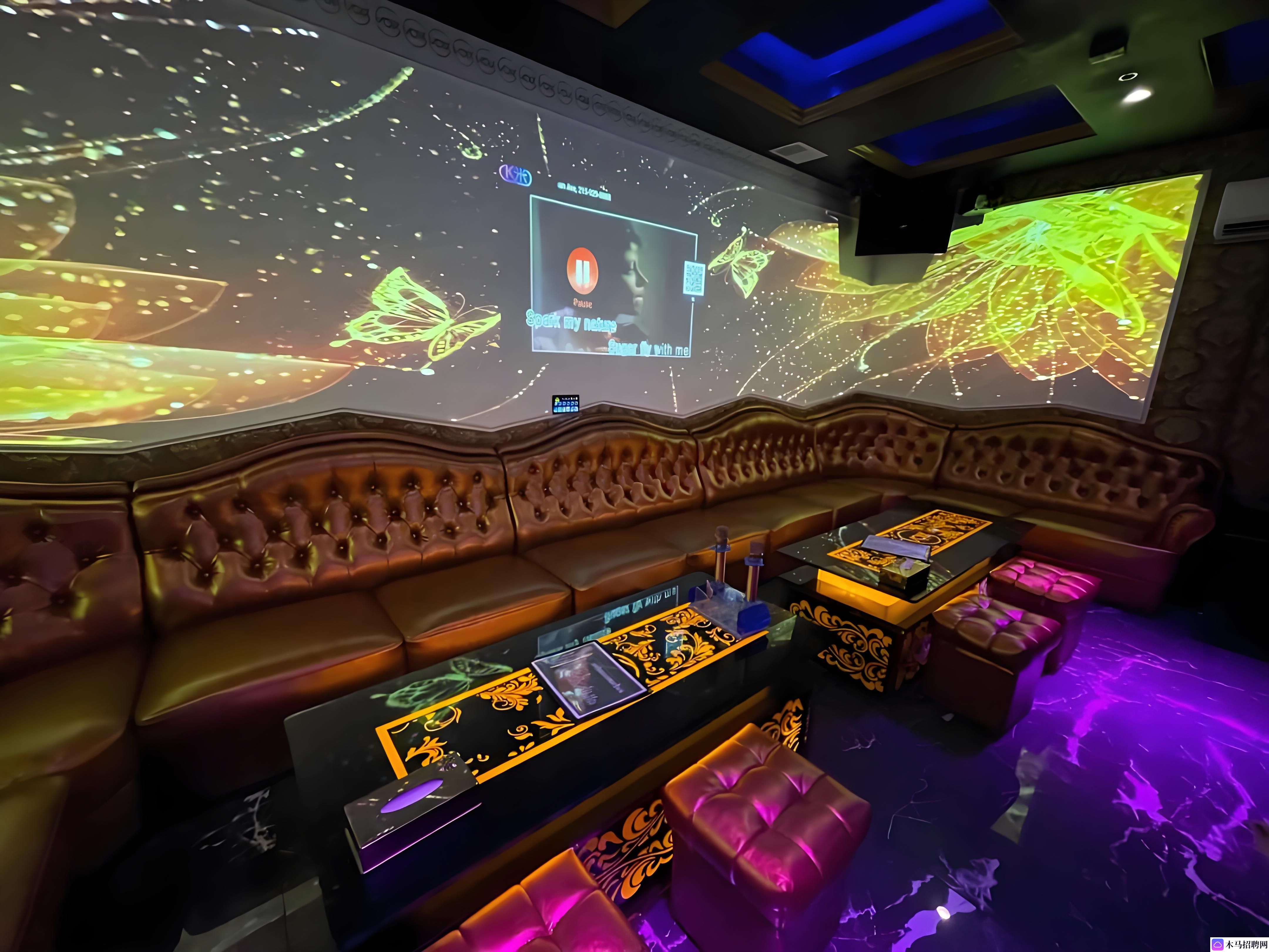 武汉酒吧调酒师与客人的趣味交流故事